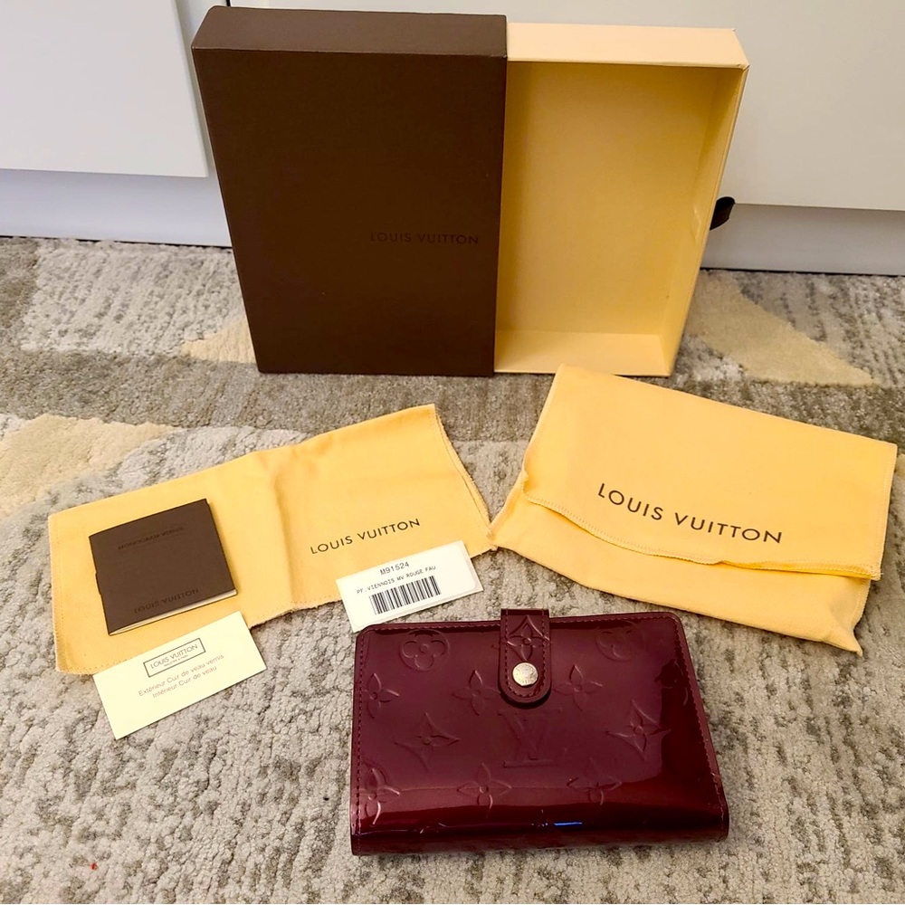 Authentic LV wallet